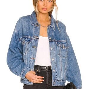 Levi’s ex boyfriend trucker jacket